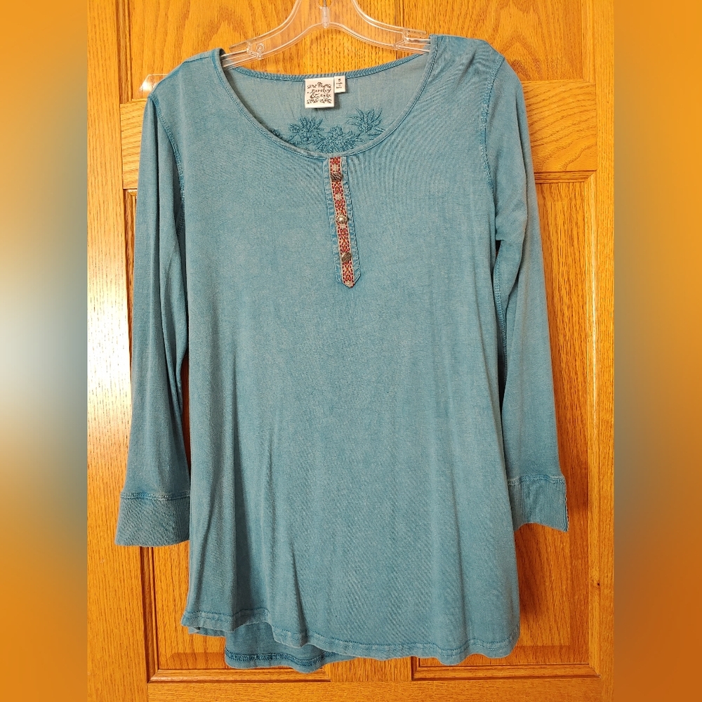 Distressed top